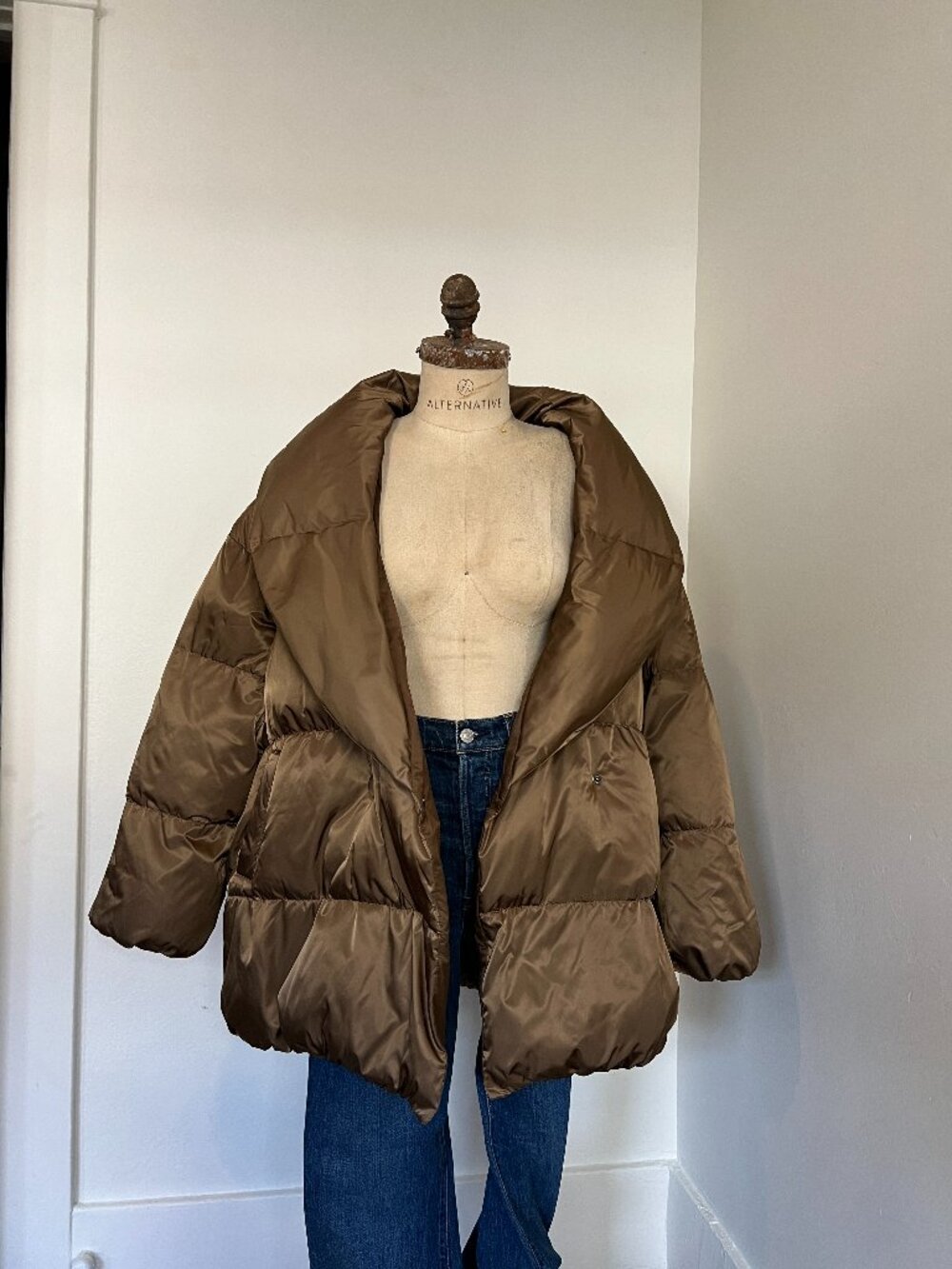 Heartloom | Cinched Satin Puffer Jacket